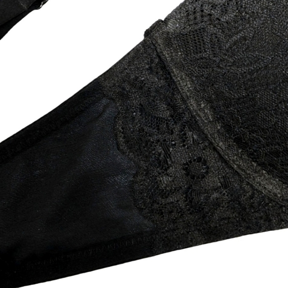 ⭐️ HOST PICK ⭐️ Black Lace Push Up Bra 38DD - Picture 3 of 8